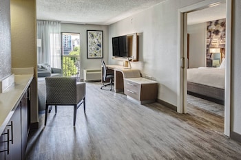 Suite, 1 Bedroom, Balcony