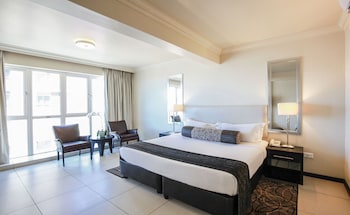 Deluxe King Room – South Facing