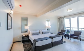 Deluxe Twin Room – Sea Facing