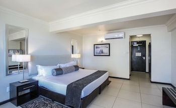 Deluxe King Room – South Facing