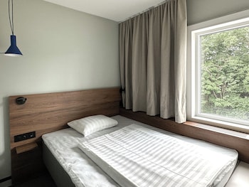 Compact Double Room (140cm bed)