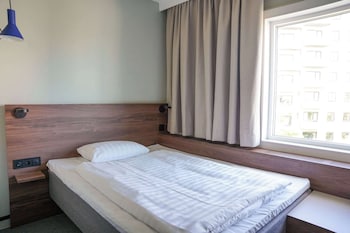 Compact Double Room (140cm bed)