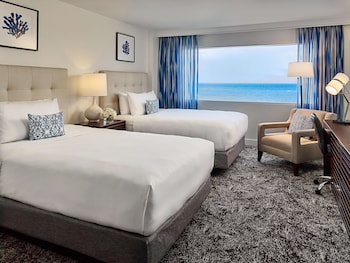 Deluxe Room, 2 Double Beds, Ocean View