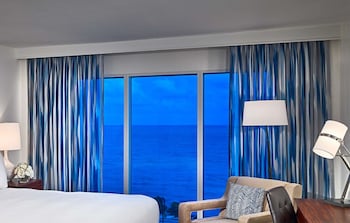 Premier Room, 1 King Bed, Ocean View (Preferred Ocean King)