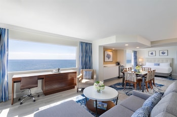 Suite, 1 King Bed with Sofa bed, Ocean View (Master Suite - King - Ocean View)