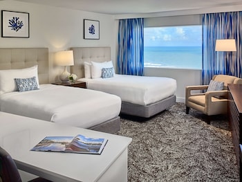 Superior Room, 2 Double Beds, Accessible, Ocean View (Bathub)