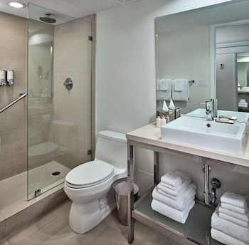 Deluxe Room, 1 King Bed, Ocean View (Deluxe Ocean King)