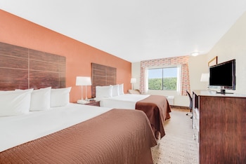 Business Suite, 2 Queen Beds, Non Smoking