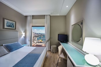 Family Room, Multiple Beds, Non Smoking, Connecting Rooms
