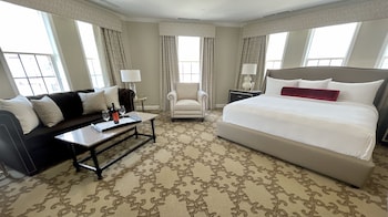 Junior Suite, 1 King Bed