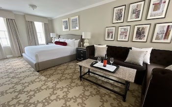 Junior Suite, 1 King Bed