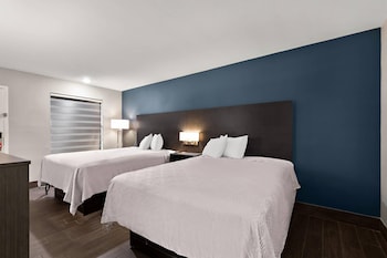 Suite, 2 Queen Beds, Non Smoking