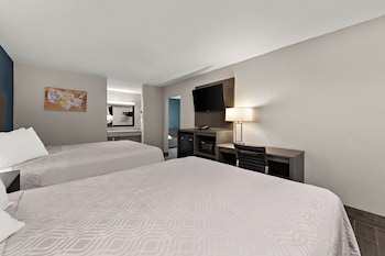 Standard Room, 2 Queen Beds, Non Smoking