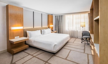 Room, 1 King Bed, Accessible, Bathtub
