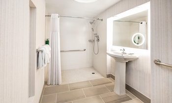 Room, 2 Double Beds, Accessible (Roll-In Shower)