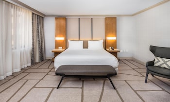 Deluxe Room, 1 King Bed