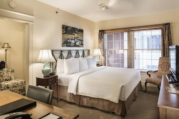 Deluxe Room, 1 King Bed