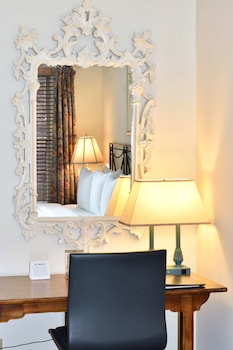 Superior Room, 1 King Bed