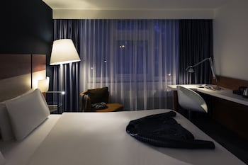 Superior Room, 1 King Bed, Non Smoking