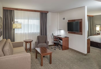 Suite, 1 Queen Bed, Non Smoking
