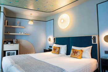 Twin Prestige Room
