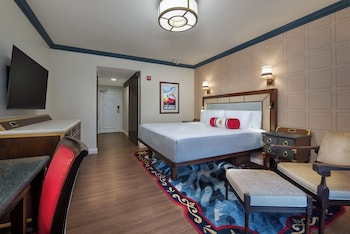 Water View. Wheelchair accessible with roll-in shower and option for hearing accessibility. 1 king b