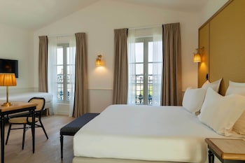 Signature Suite