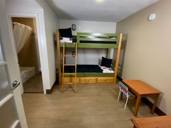 Family Suite, 2 Bedrooms, Roll-in Shower, 2 Bathrooms