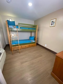 Family Suite, 2 Bedrooms, Private Bathroom