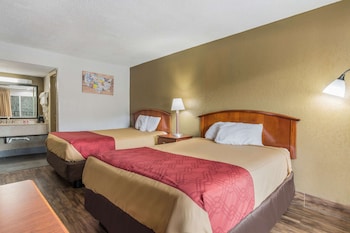 Standard Room, 2 Queen Beds, Smoking