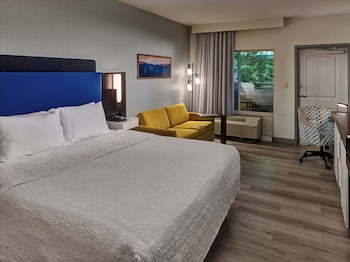 Room, Patio