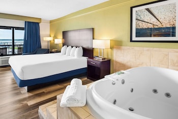 Standard Room, 1 King Bed, Non Smoking, Jetted Tub