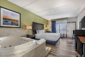 Standard Room, 1 King Bed, Non Smoking, Jetted Tub