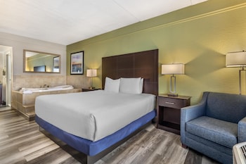 Standard Room, 1 King Bed, Non Smoking, Jetted Tub