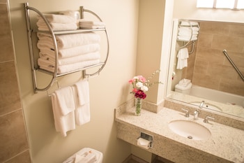 Deluxe Room, 2 Queen Beds