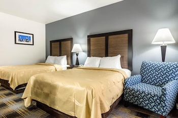 Standard Room, 2 Queen Beds, Smoking