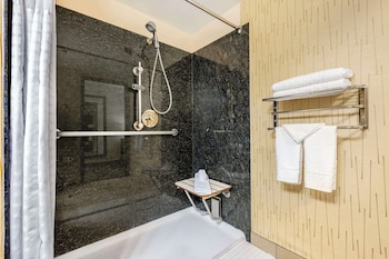 Standard Room, 1 King Bed, Accessible, Non Smoking