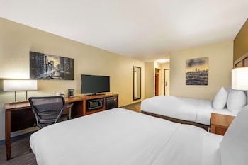 Standard Room, 2 Double Beds, Non Smoking