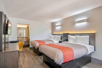 Deluxe Room, 2 Double Beds, Smoking, Refrigerator & Microwave