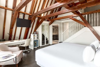 Premium Room (With View)