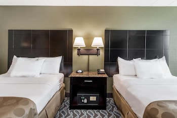 Business Room, 2 Queen Beds, Non Smoking