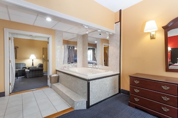 Deluxe Studio Suite, 1 King Bed, Non Smoking