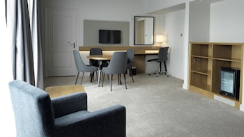 Suite, 1 King Bed, Club Lounge Access (Super King)