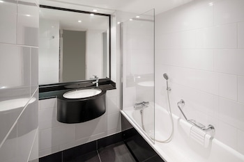Standard Room, 1 King Bed (Super King, Stratford View)