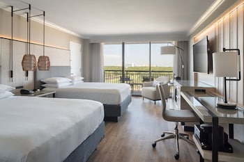 Room, 2 Queen Beds (Mobility Accessible, Tub)