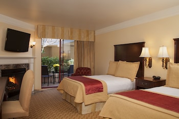 Deluxe Room, 2 Queen Beds