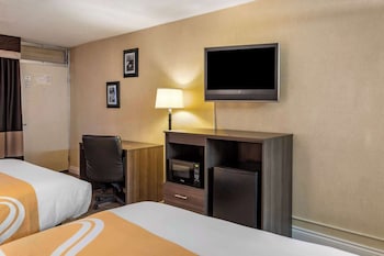 Room, 2 Queen Beds, Non Smoking, Courtyard View