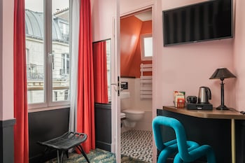 Adjoining Rooms for 3 People