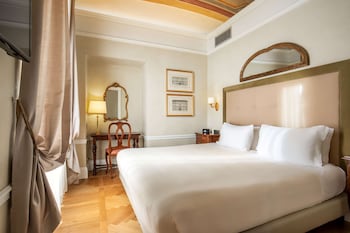 Junior Suite, 1 King Bed, Non Smoking
