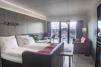 Room, 1 Queen Bed, Balcony (Spacious)